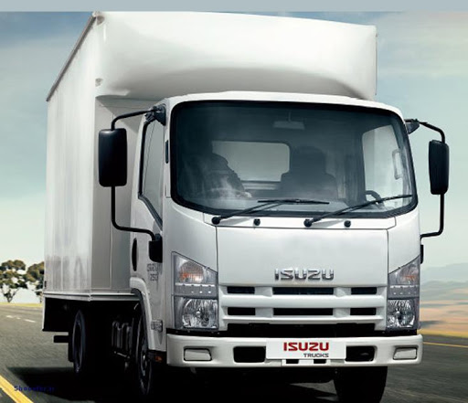 کامیونت ایسوزو برای ارسال بار و کالا به شهر گرمسار