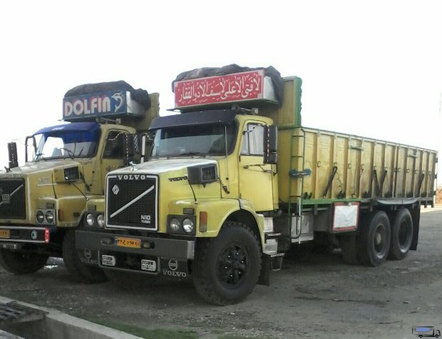 حمل بار با کامیون از خاورشهر
